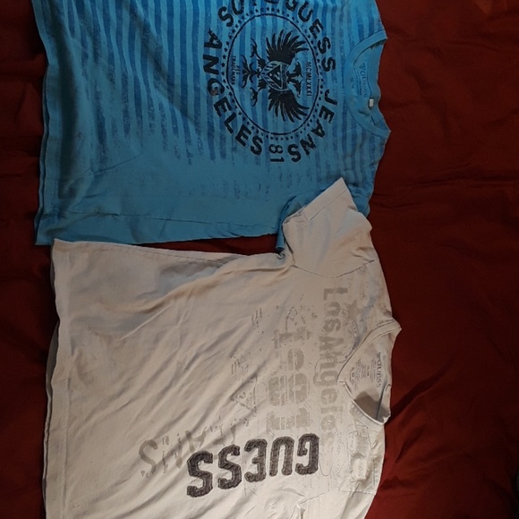 2 Guess Tshirts Sz. Med. - Picture 1 of 8